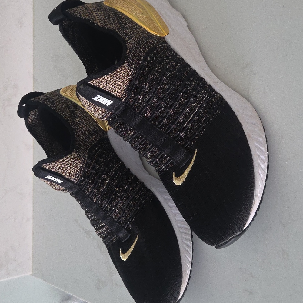 Womens Nike Phantom React - image 3